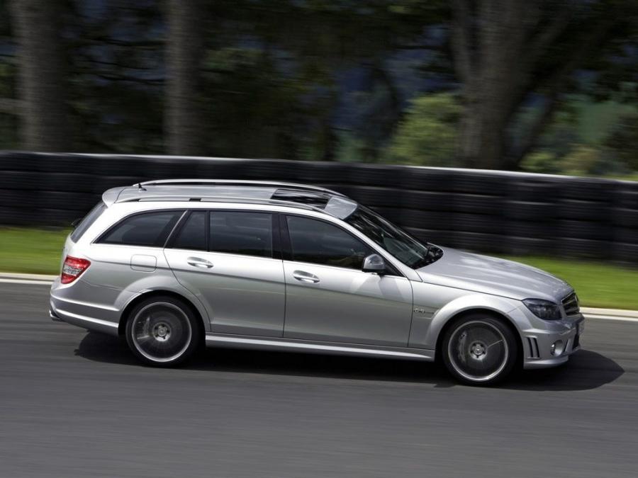  Mercedes-Benz C63 AMG Estate 2008 года  (фото 2 из 6)